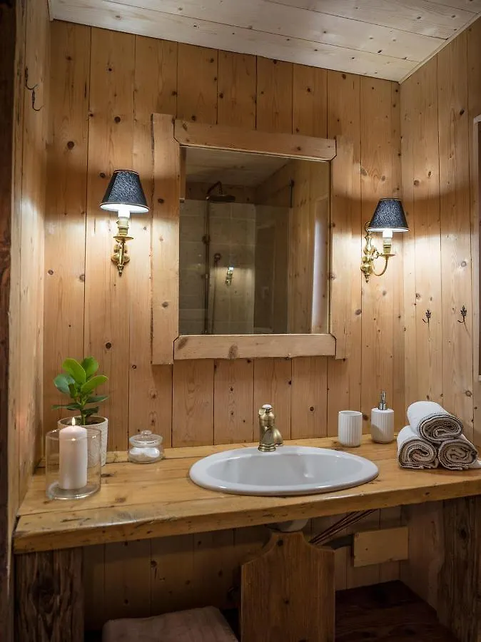 Venez Chez Vous - Chalet Le Banc Du Cerf Talloires 0*,  France
